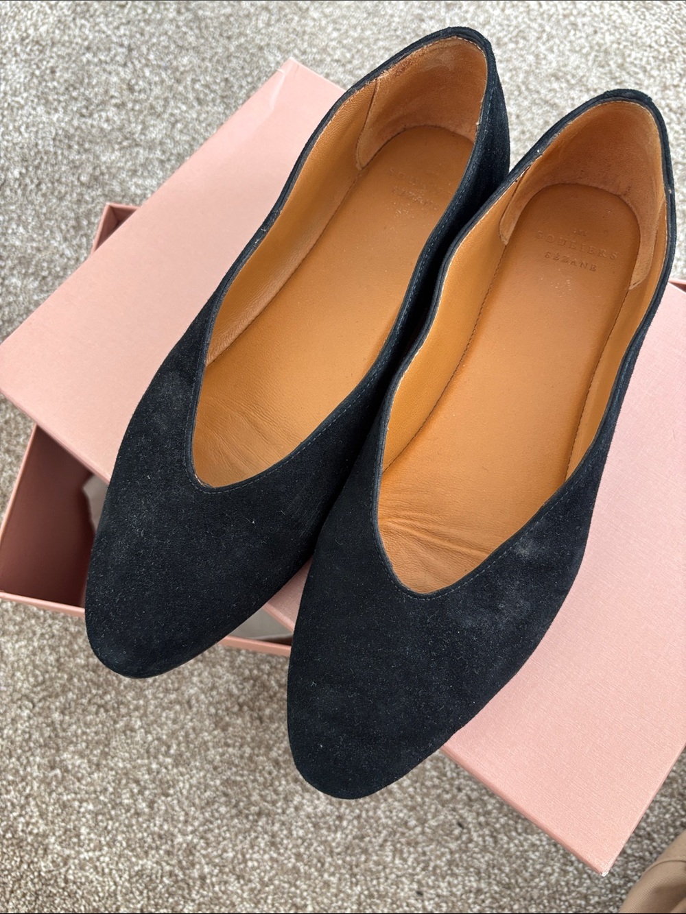 Sézane Matilda Suede Flats - Picture 2 of 3